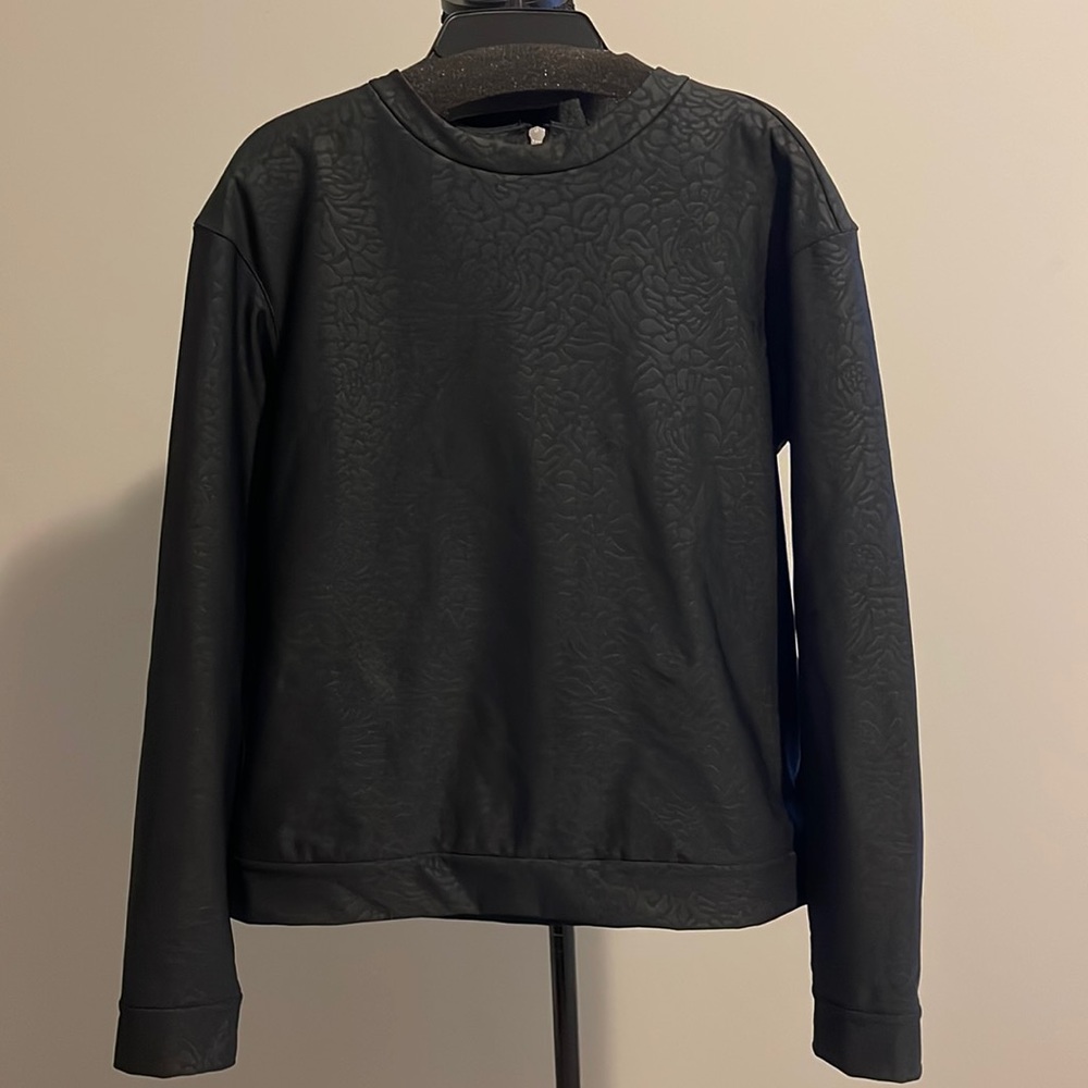 Lululemon top